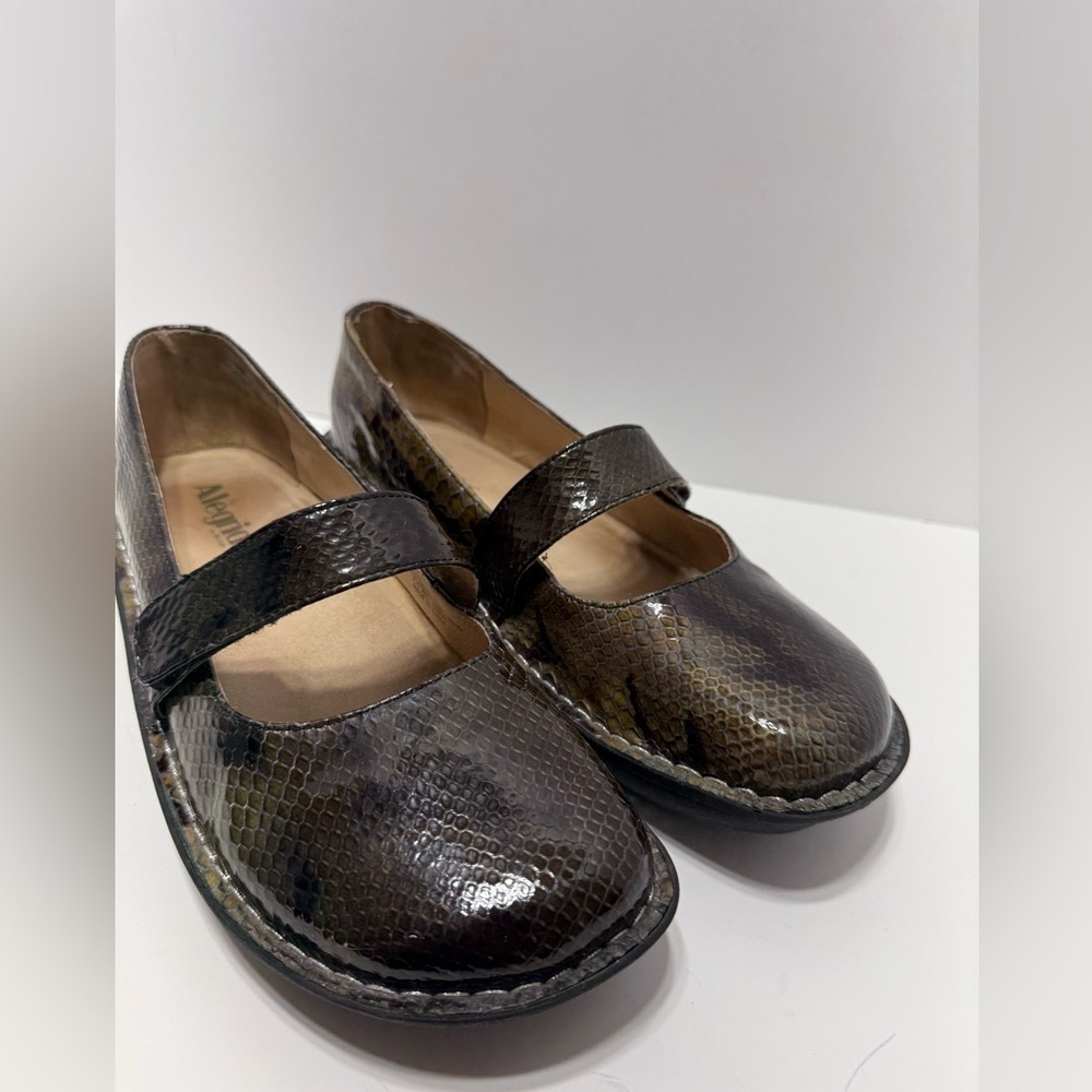 Alegria Felix Leather Upper Brown Snakeskin Mary Jane’s With Hook And Loop Sz 10